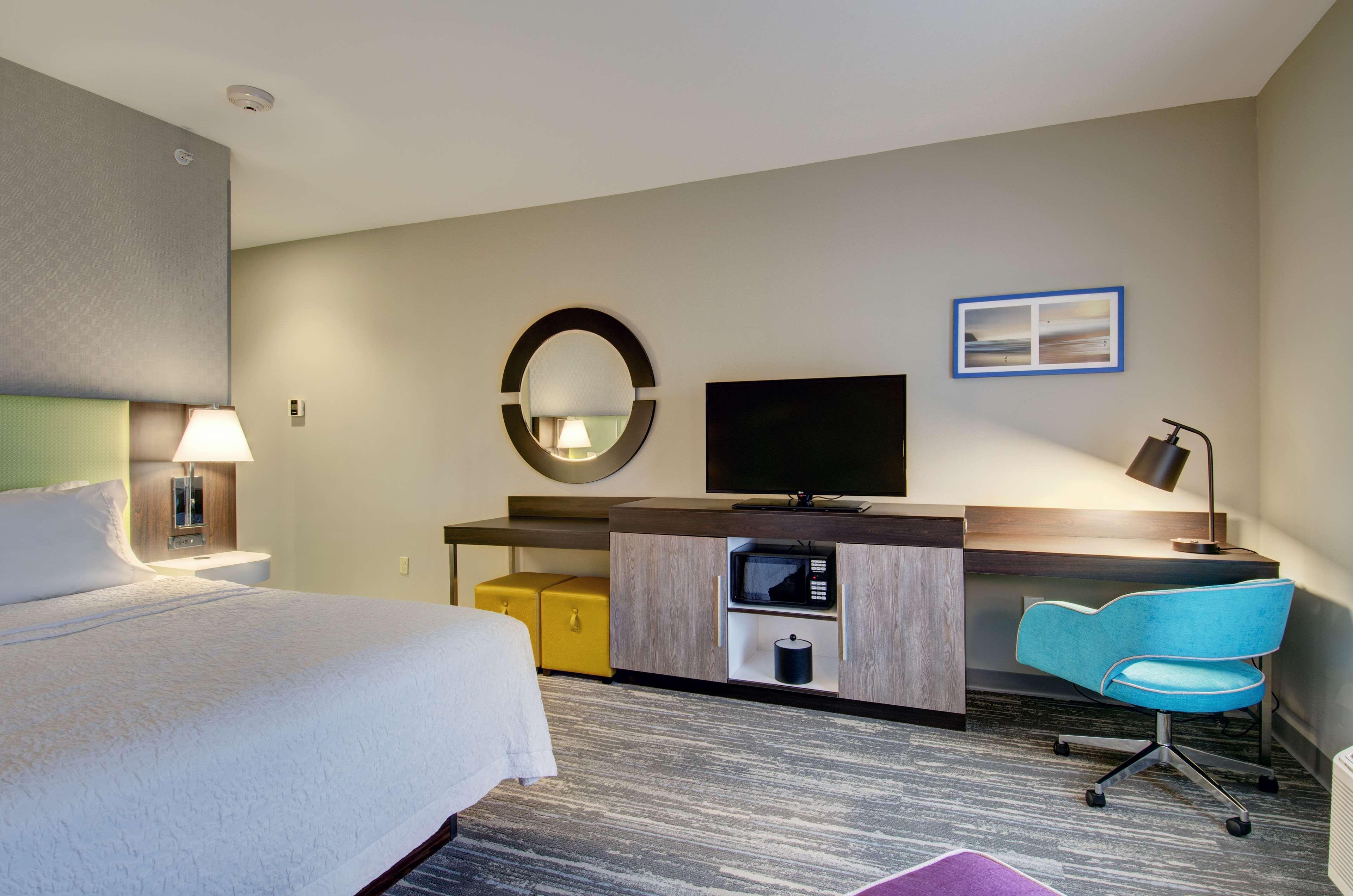 Hampton Inn & Suites Boston/Stoughton Exteriör bild