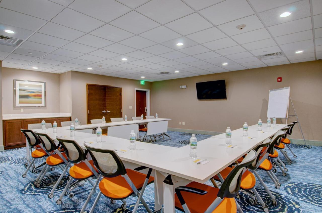 Hampton Inn & Suites Boston/Stoughton Exteriör bild