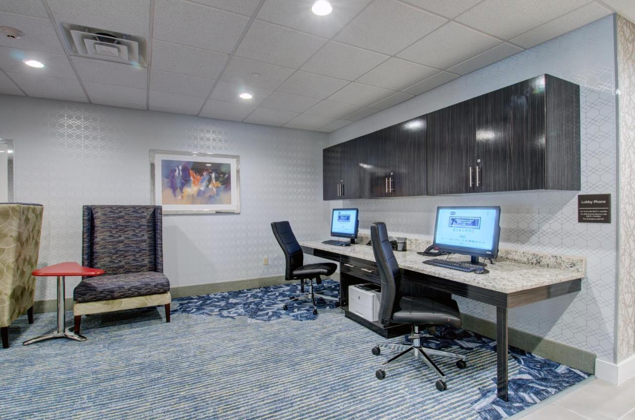 Hampton Inn & Suites Boston/Stoughton Exteriör bild